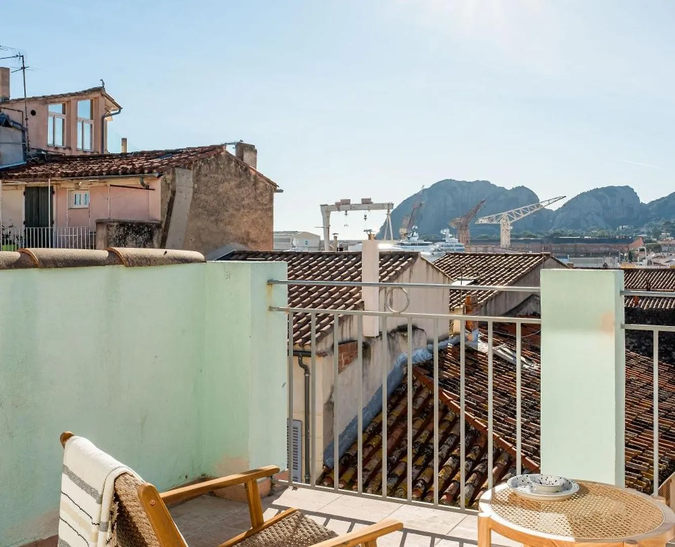 Les Fincas Du Port - Studios En Ville Avec Vue La Ciotat