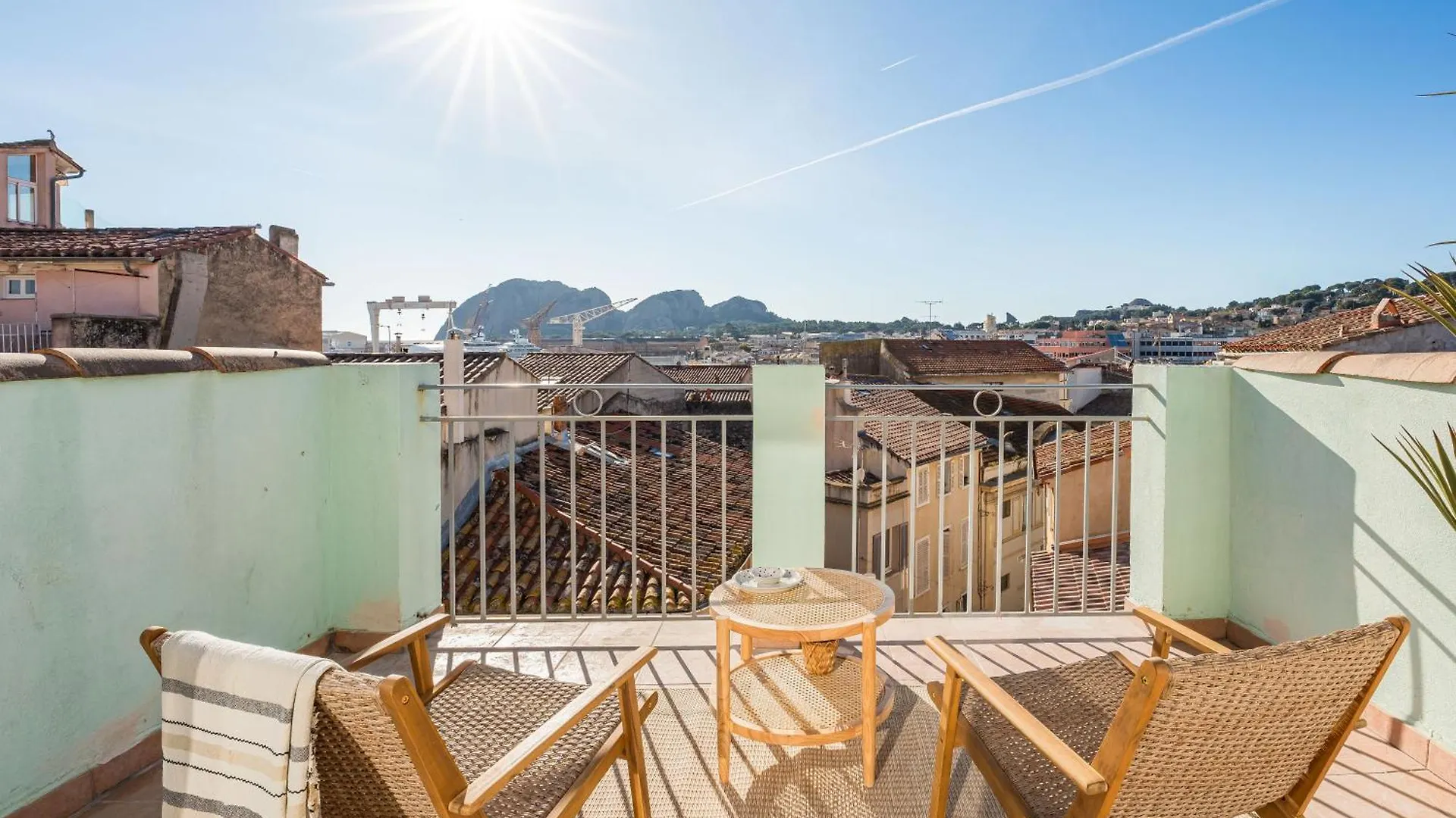 Les Fincas Du Port - Studios En Ville Avec Vue La Ciotat