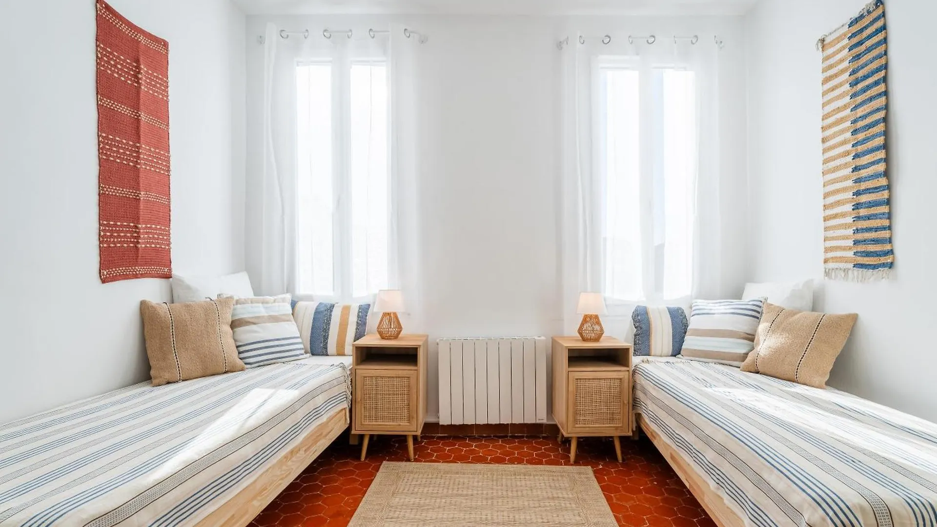 Appartement Les Fincas Du Port - Studios En Ville Avec Vue La Ciotat