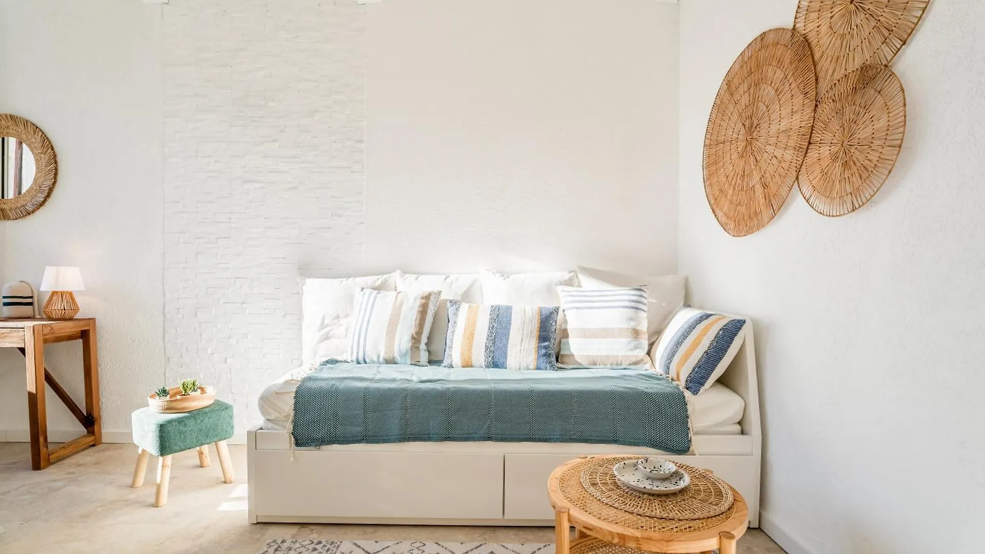 Apartment Les Fincas Du Port - Studios En Ville Avec Vue La Ciotat