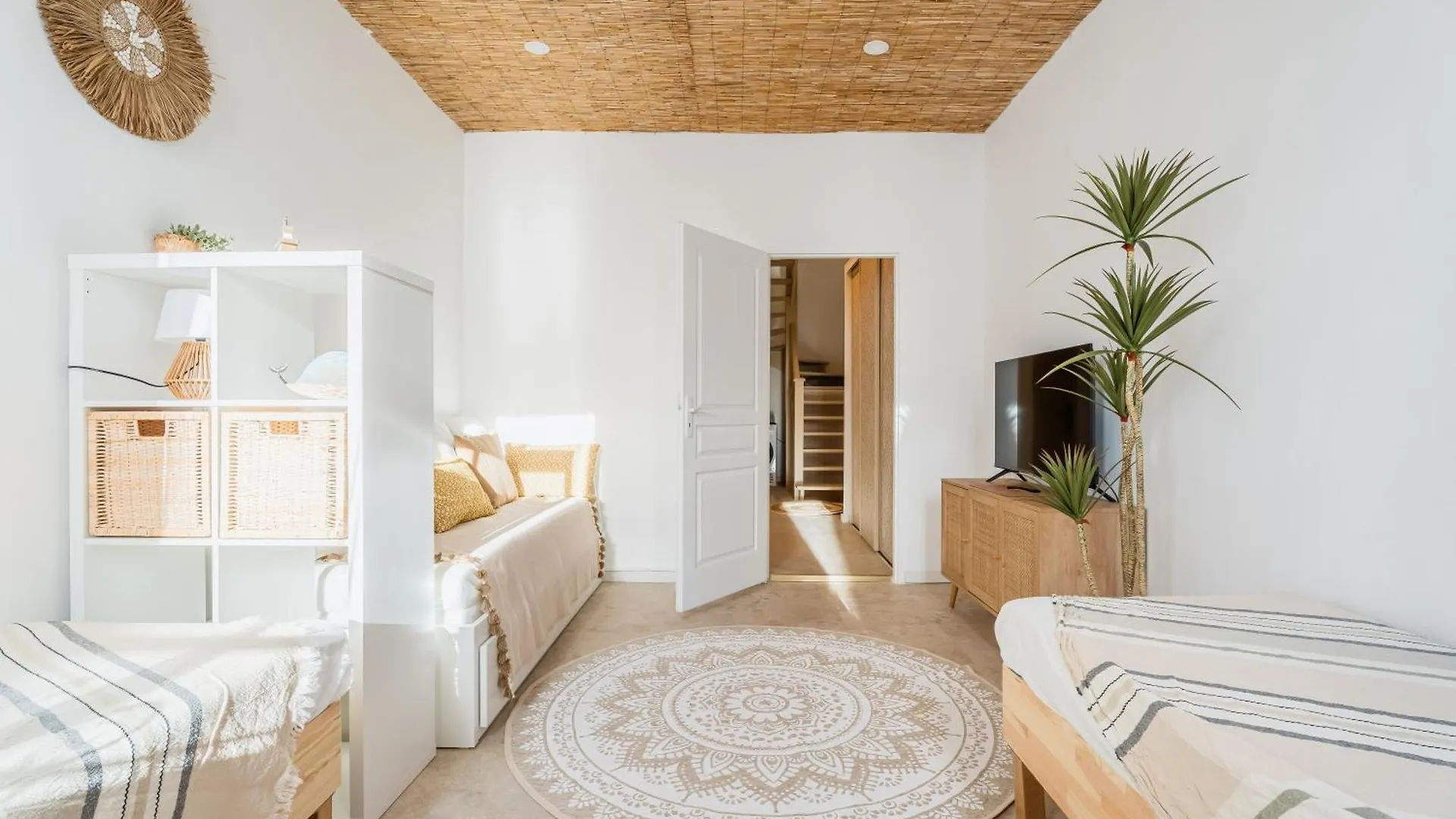 Les Fincas Du Port - Studios En Ville Avec Vue La Ciotat 0*,