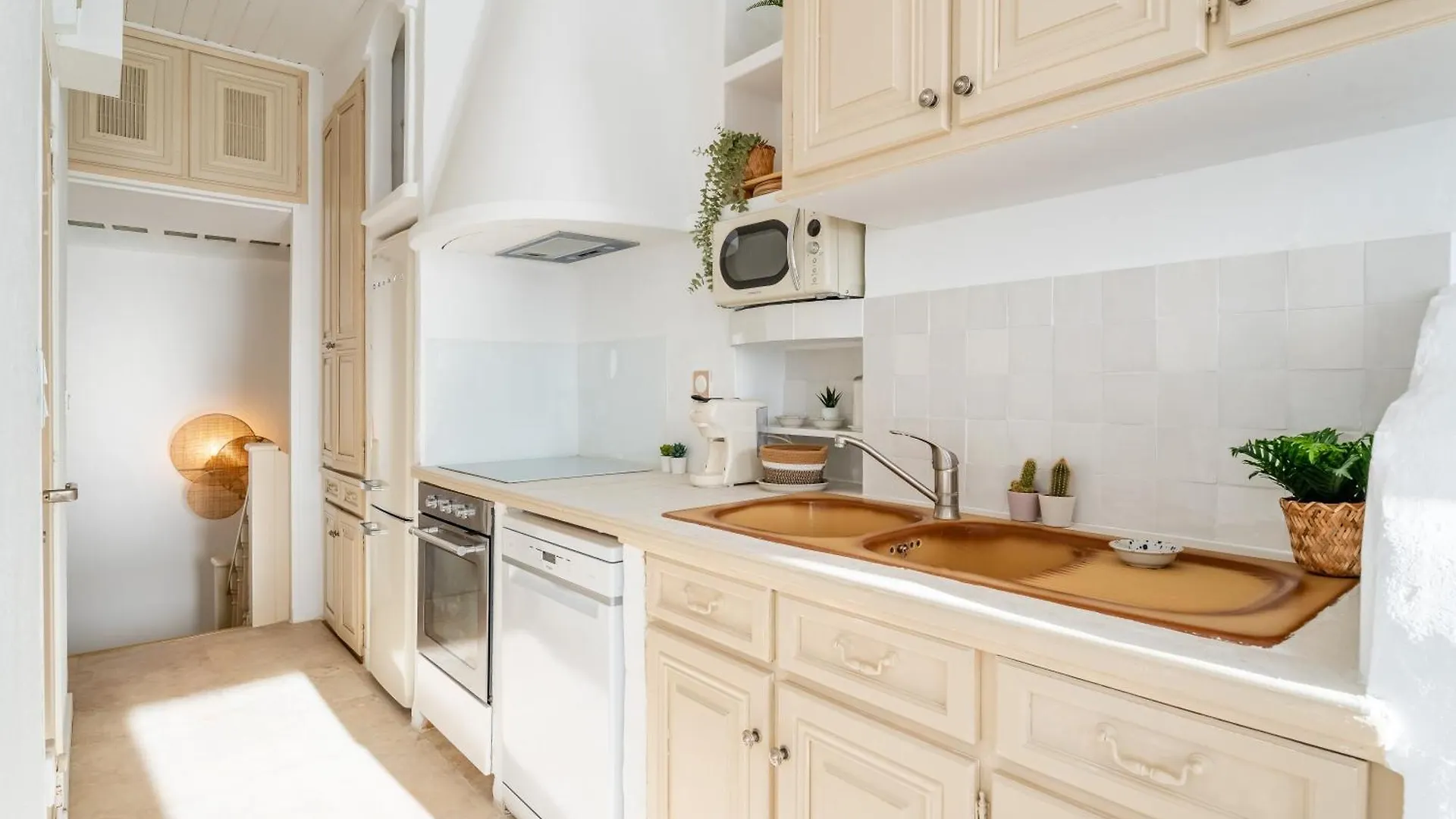 Les Fincas Du Port - Studios En Ville Avec Vue La Ciotat Apartment