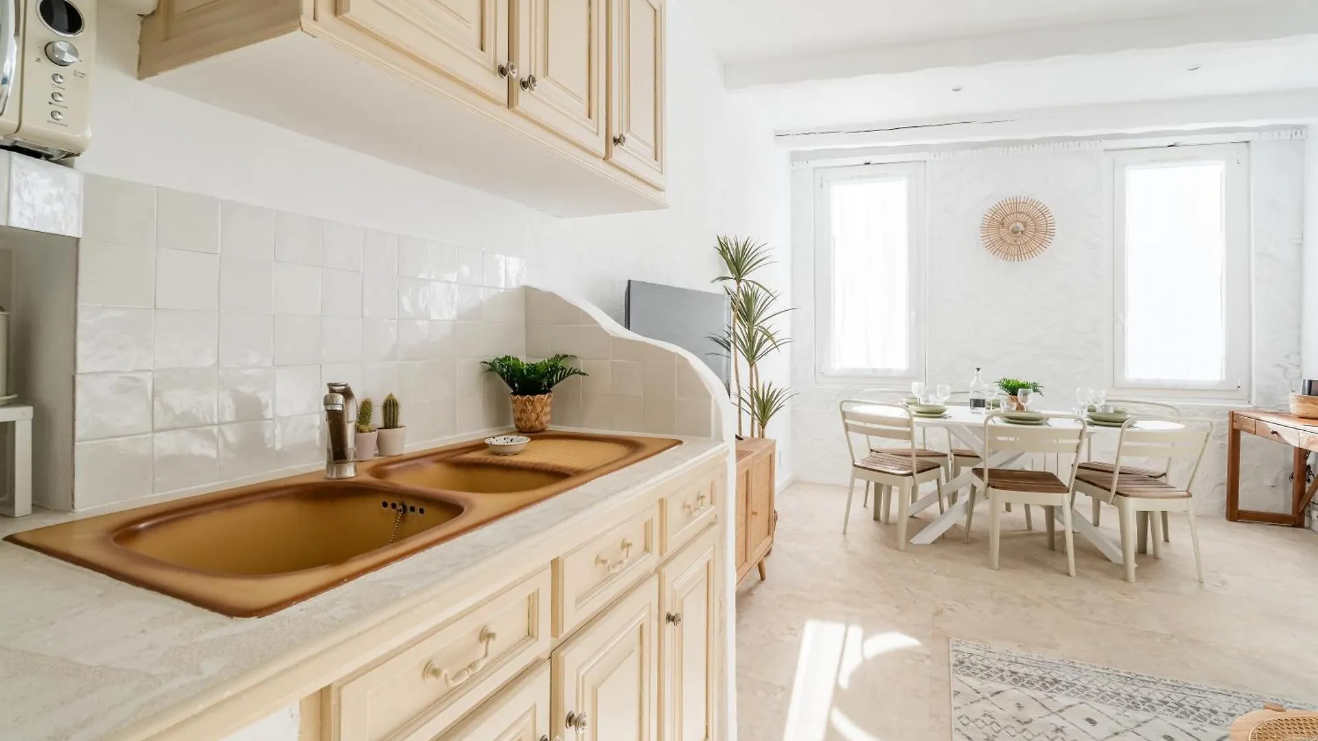 Apartment Les Fincas Du Port - Studios En Ville Avec Vue La Ciotat